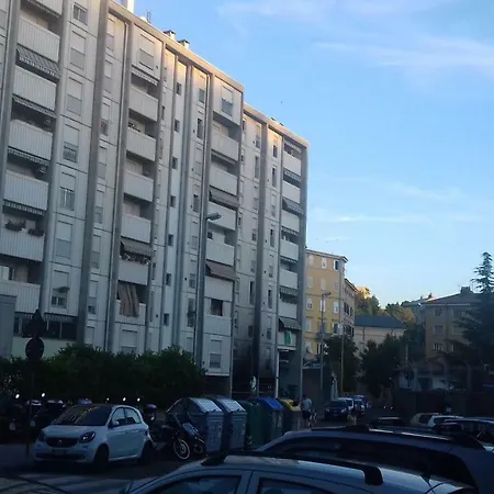 Lägenhet La Finestra Sul Bosco Trieste